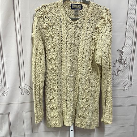 Ruff Hewn vintage lace crochet grandmother pearl button size M Cream Sweater - Picture 1 of 9